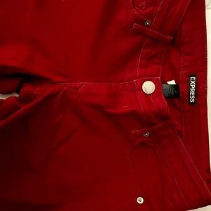 Express jeans size 6 stretch color is a dark burgundy